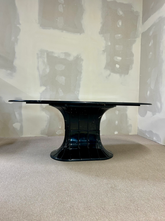 Italienischer Esstisch aus Kunststein Nero-Marquina-Finish