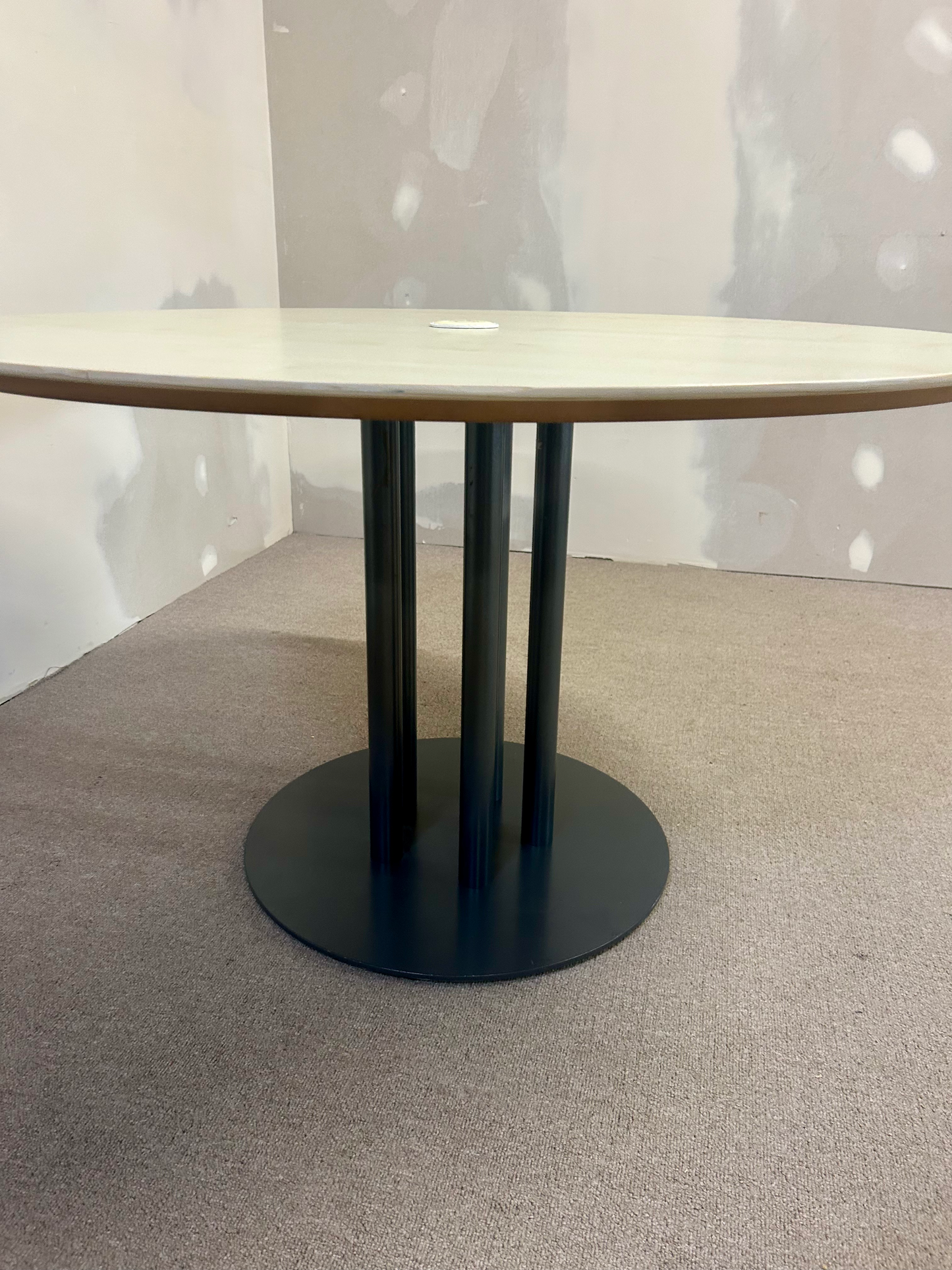 Grosser runder Esstisch / Büro tisch
