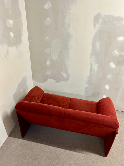 Leolux Bora Bora Sofa 2 Sitzer Alcantara rot